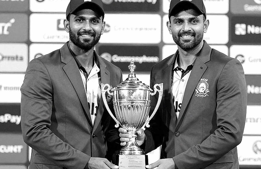 পাঁচ উইকেটে কিমো পল, ২৪ রানে ভারত হারিয়ে সিরিজ ২-২: হায়দরাবাদের সেই রাত, যেখানে স্কোরবোর্ডের চেয়ে জোরে শোনা গেল একটা পতনের শব্দ